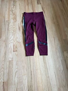 GAP Burgundy Leggings with Black and White Side Panels